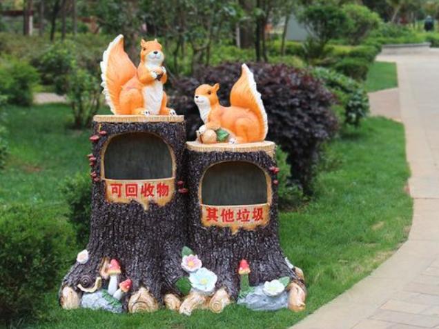 卡通垃圾桶